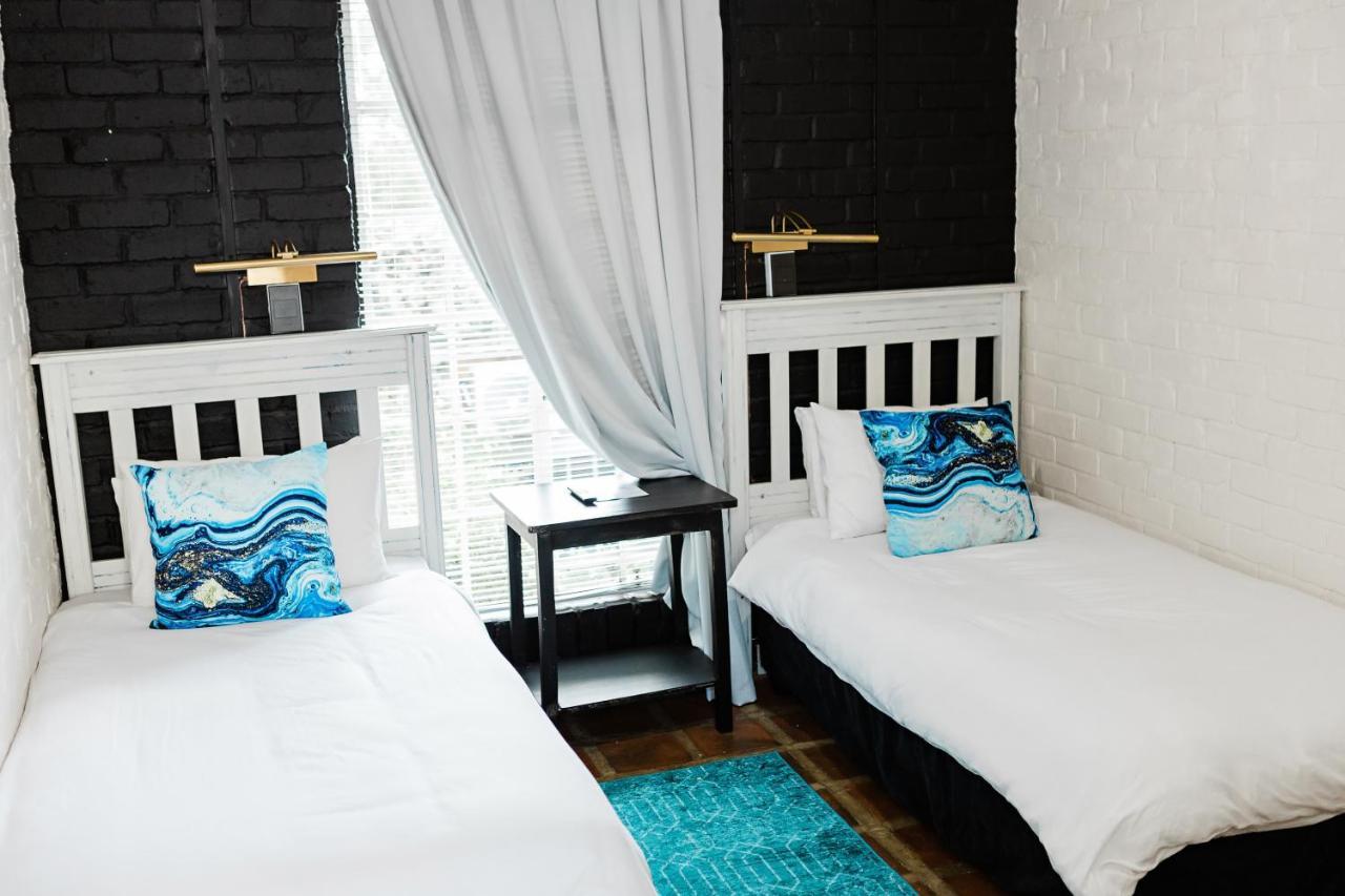 The Gallery Lounge Почефструм Екстер'єр фото